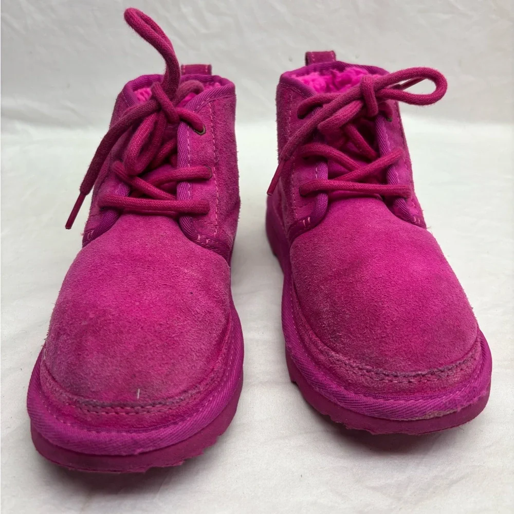 UGG Kids Neumel neon pink size 1 for little girl